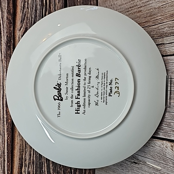 VINTAGE 1959-1966 HIGH FASHION BARBIE DANBURY MINT COLLECTORS PLATES - Picture 11 of 13